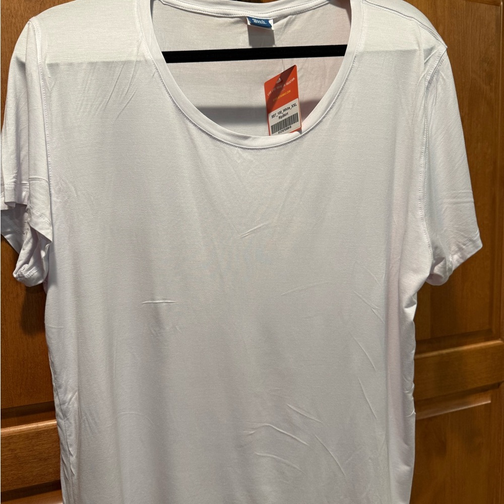 Ripskirt Hawaii White Short Sleeve Tee size XXL. NWT
